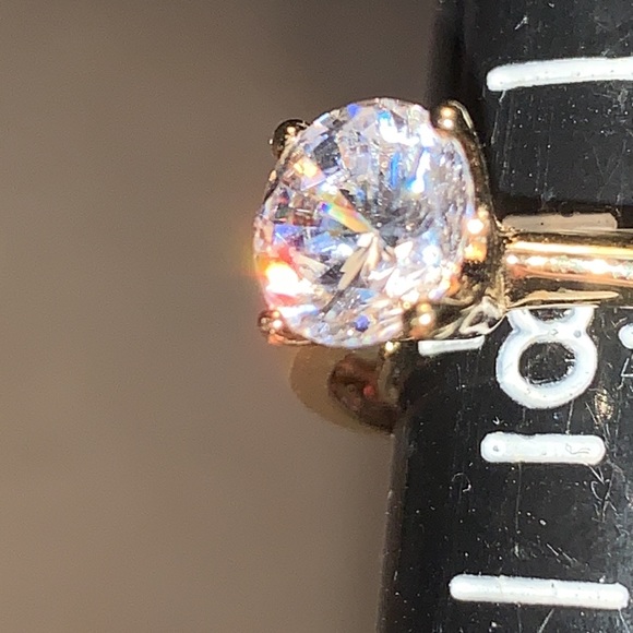 Stunning cubic zirconia engagement style ring. Adjustable! - Picture 6 of 16